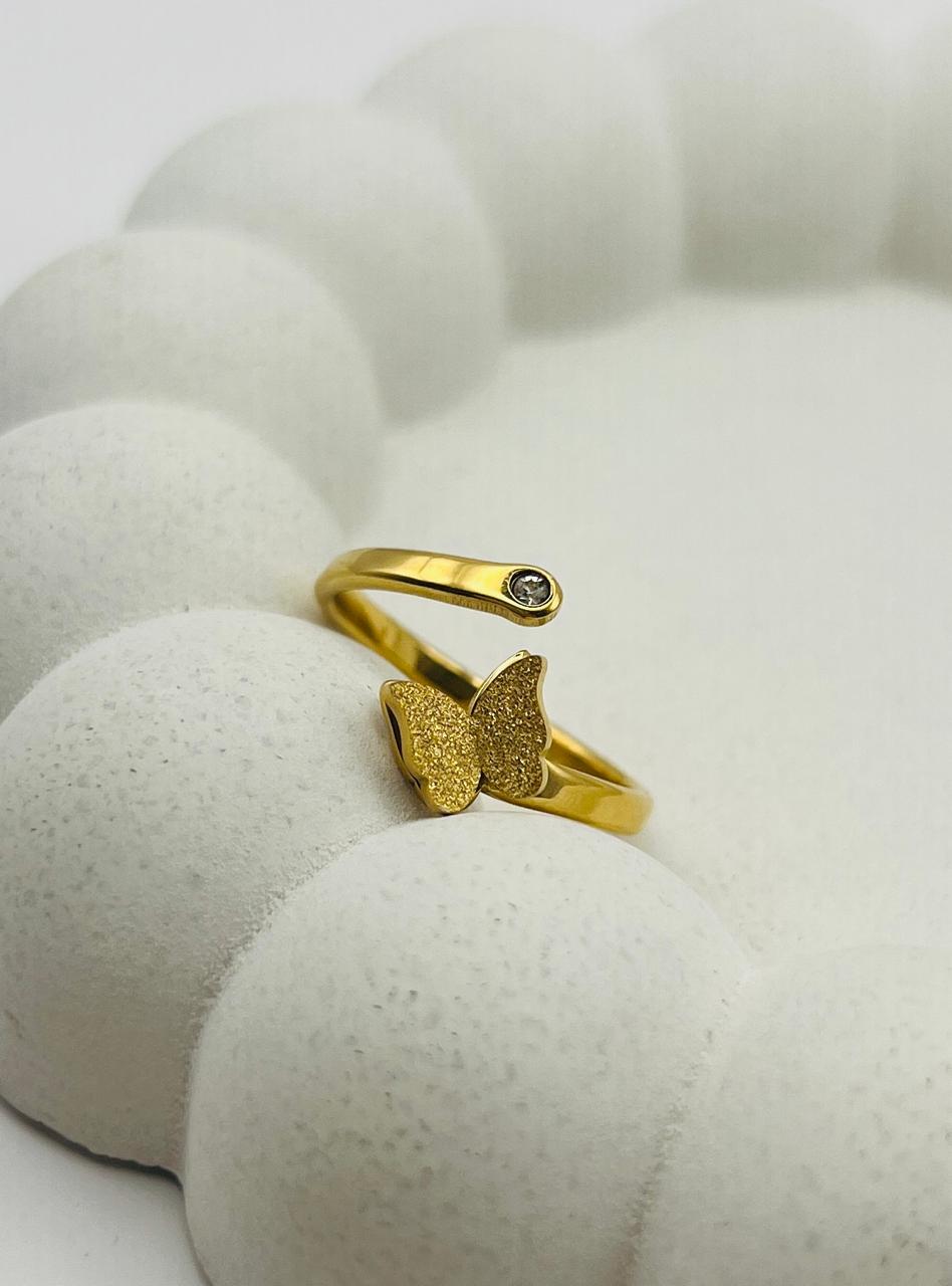 Flutter kiss ring